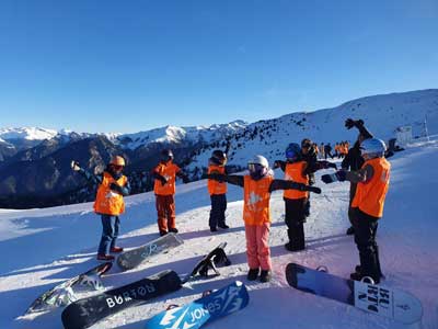 Nos jeunes snowboarders Nos jeunes snowboarders